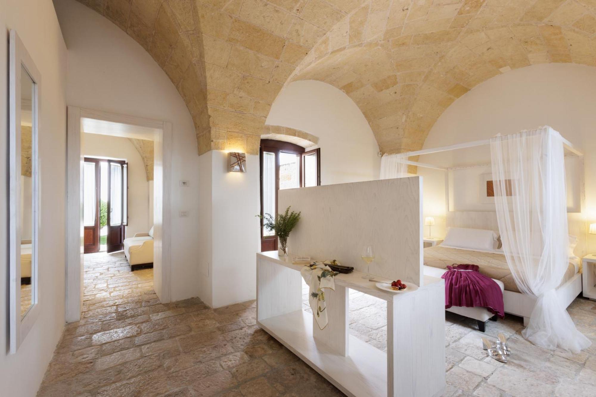 Masseria Corda Di Lana Hotel & Resort Torre Lapillo Exterior photo